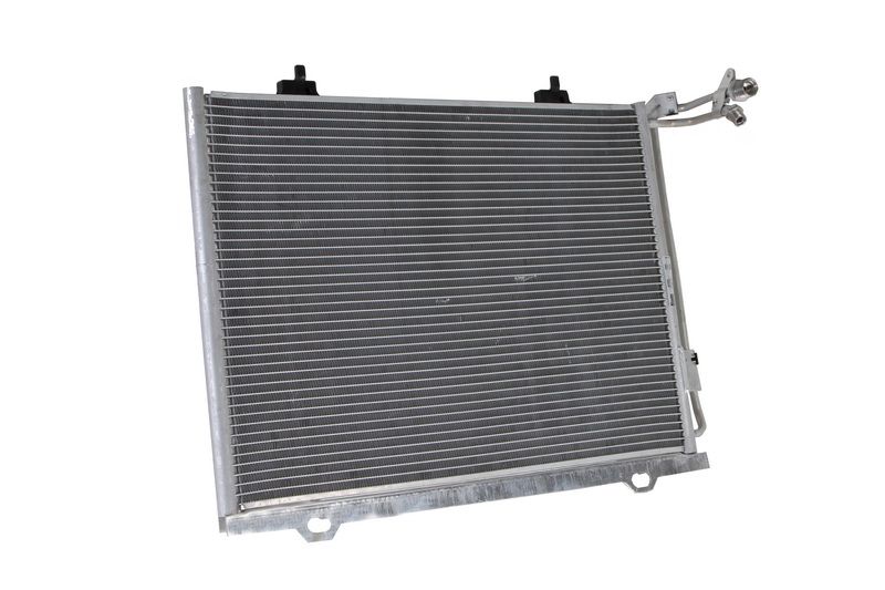 Chłodnica klimatyzacji - skraplacz do Mercedesa, 94282, NISSENS w ofercie sklepu e-autoparts.pl 