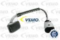Dysza płynu spryskiwacza, spryskiwacz szyby czołowej, Original VEMO Quality do Skody, V10-08-0317, VEMO w ofercie sklepu e-autoparts.pl 