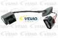 Sterownik, pompa paliwa, Green Mobility Parts do VW, V15-71-0060, VEMO w ofercie sklepu e-autoparts.pl 