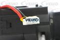 Przełącznik kolumny kierowniczej, Original VEMO Quality do Renault, V46-80-0027, VEMO w ofercie sklepu e-autoparts.pl 