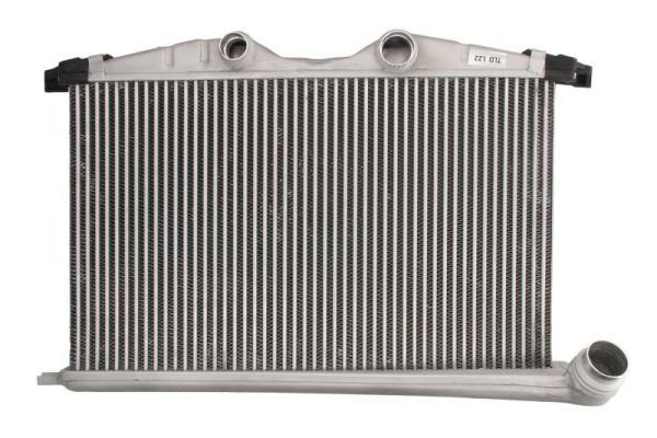 Chłodnica powietrza doładowującego do Peugeota, DAC021TT, THERMOTEC w ofercie sklepu e-autoparts.pl 