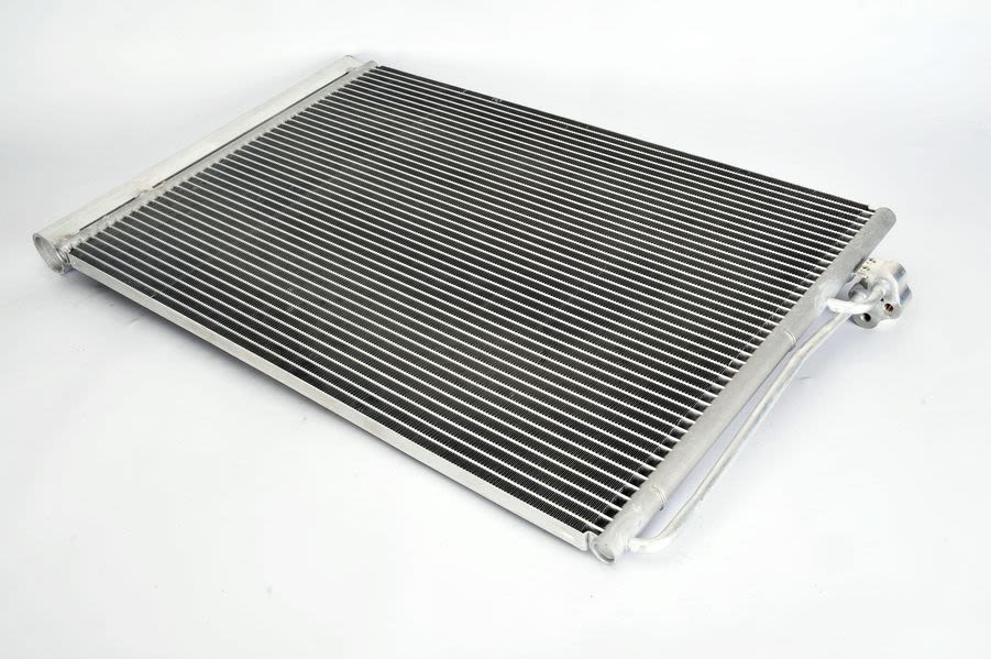 Chłodnica klimatyzacji - skraplacz do BMW, TSP0225512, DELPHI w ofercie sklepu e-autoparts.pl 